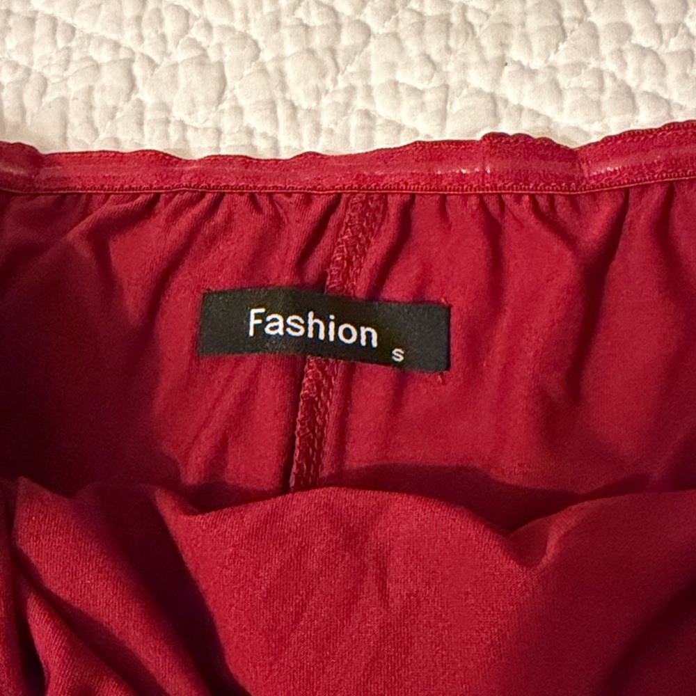 Amazon Dress - Picture 4 of 4